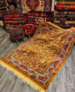 identify Tabriz rug