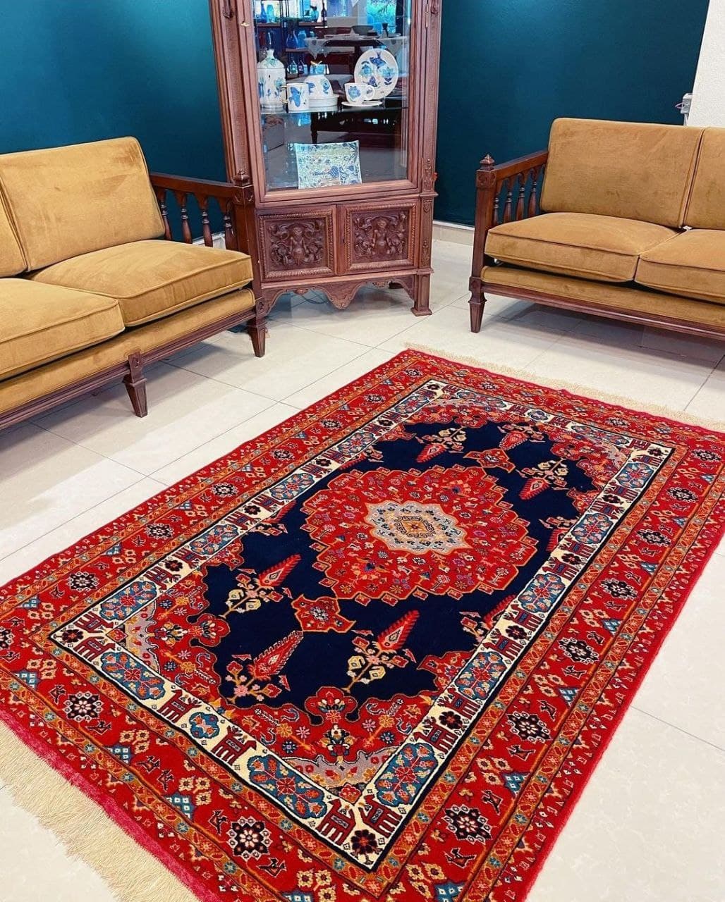 Symbols and semiotics in Iranian carpets