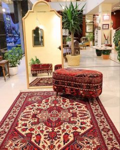 Iranian silk carpet weaving methods